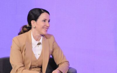 Una argentina lanza la primera pastilla que protege la piel del sol